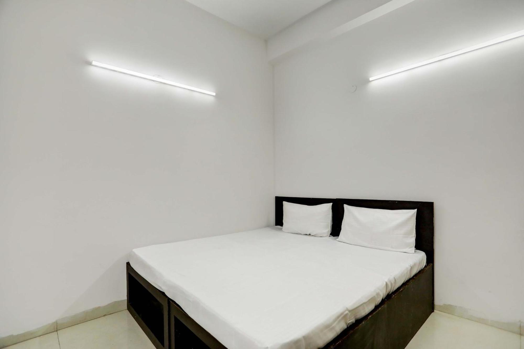 Aashiyana Homes New Delhi Extérieur photo